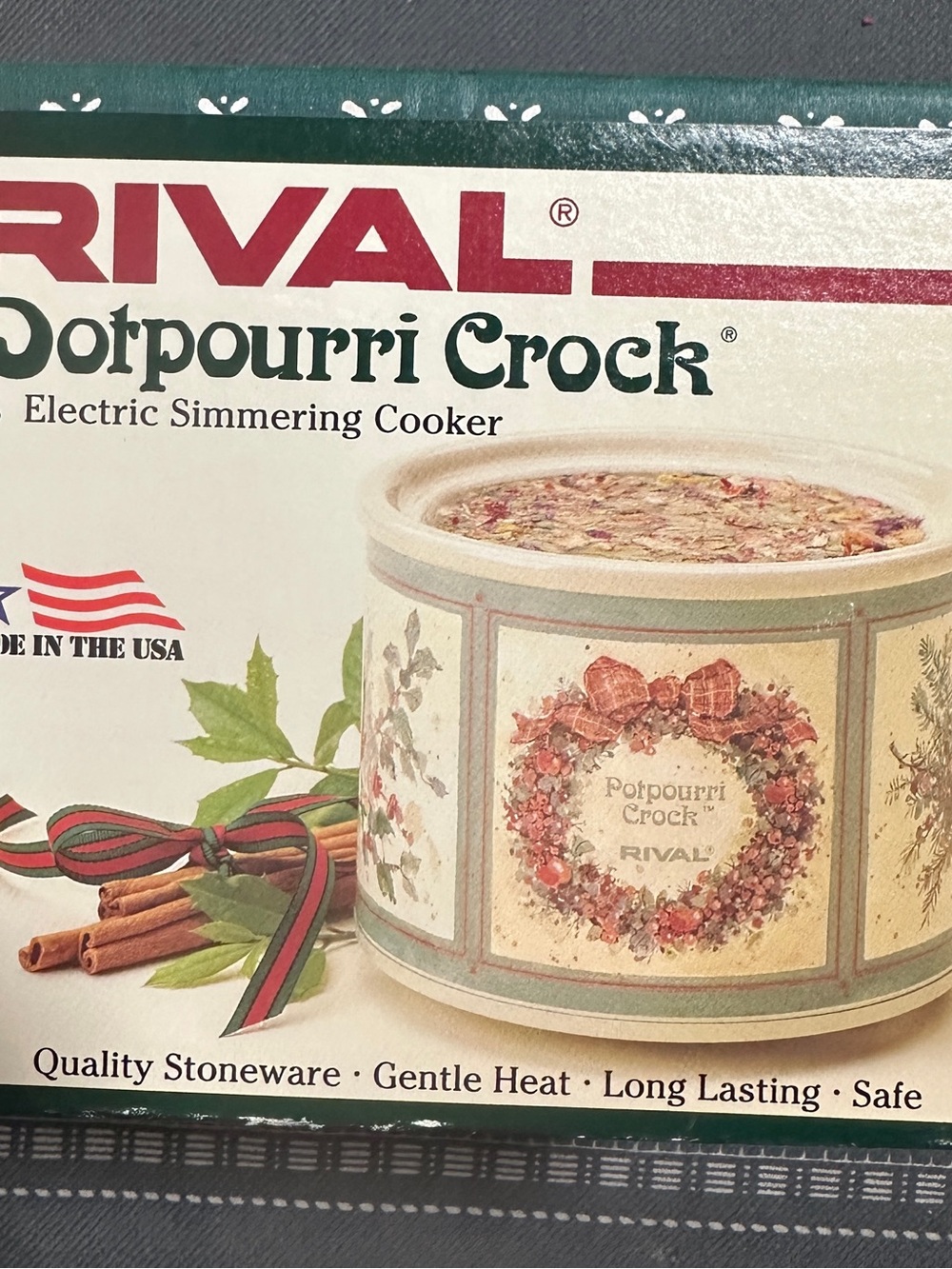 Potpourri Crock by Rival - Model 3209 X Rare Vintage Holiday